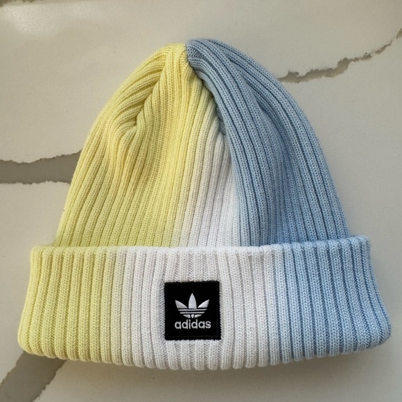 Adidas Ombre Trefoil Beanie - Picture 1 of 2